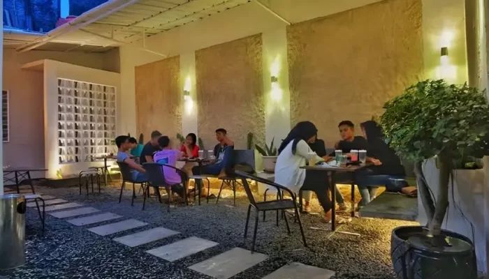 4 Tempat Nyaman untuk Mengerjakan Tugas di Bandar Lampung yang Bikin Betah 4 Adiksi Coffee
