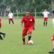 Bupati Lampung Selatan Beraksi di Lapangan Sepakbola Candipuro dalam Pertandingan Persahabatan