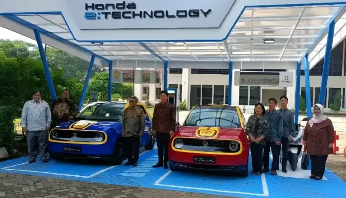 Universitas Indonesia Jadi Tempat Peluncuran Honda E dan PCX Electric oleh HPM 2 HPM Lepas Honda E Dan PCX Electric Ke UI