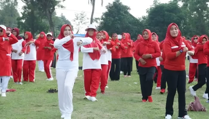 Ketua YJI Lampung Selatan Memimpin Aksi Senam Jantung Bersama Masyarakat Merbau Mataram