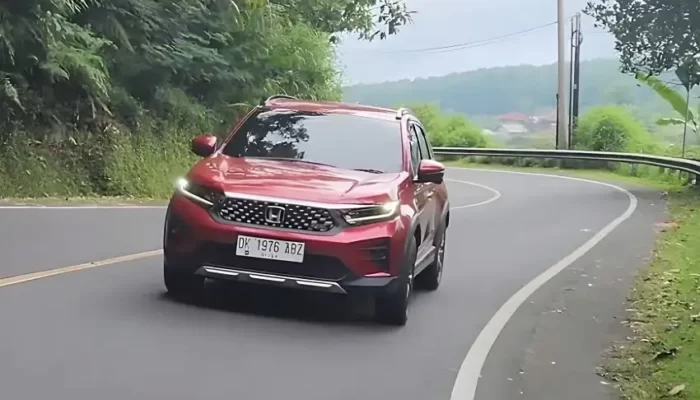 Keunggulan Efisiensi Konsumsi BBM Honda WR-V RS: 1:25 Km/Liter, Hemat Banget! 2 Konsumsi BBM Honda WR-V RS Tembus 125 KmLiter