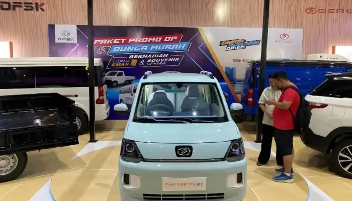 Mengungkap Keistimewaan Mobil Listrik Seres E1 di Jakarta Fair 2023 2 Melihat Lebih Dekat Mobil Listrik Seres E1 Di Jakarta Fair 2023
