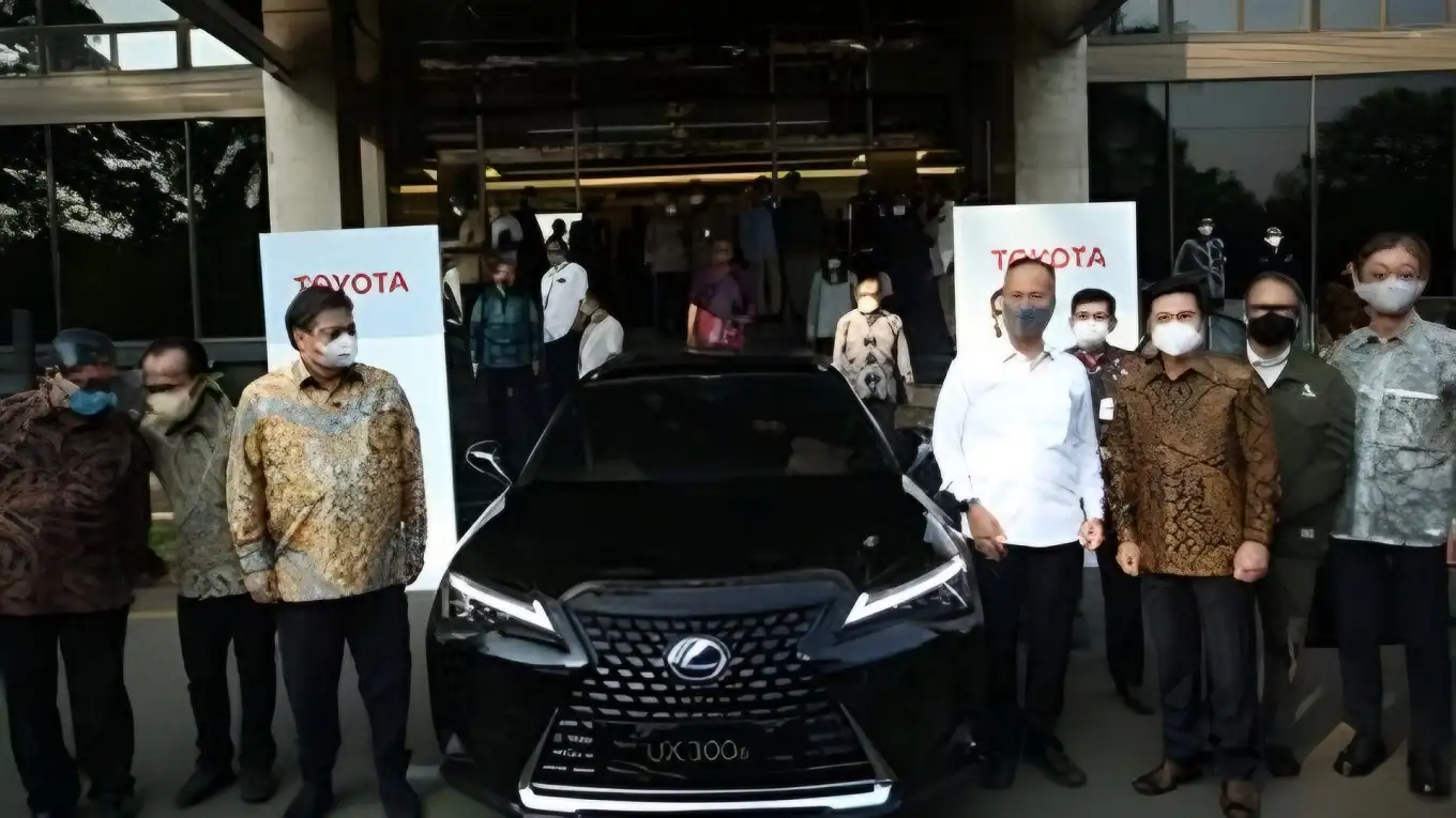 Mengatasi Ancaman Resesi TAF Menghadirkan Skema Kredit Mobil Listrik Toyota dan Lexus