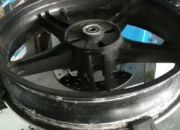 Mitos atau Fakta? Ternyata Cairan Anti Bocor Bikin Pelek Motor Rusak!