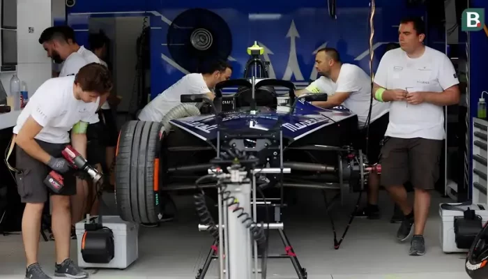 Eksklusif: Melihat Dibalik Layar Paddock Tim Formula E Jakarta 2023 2 Paddock Tim Formula E Dilengkapi dengan Sistem Pengecasan Modern