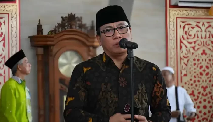 Pemimpin Kota Metro, Wahdi, Mengutus 320 Calon Haji Pria dan Wanita di Masjid Taqwa dengan Rasio Kehadiran Perempuan Lebih Tinggi 2 Pemimpin Kota Metro, Wahdi