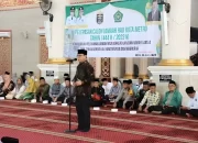 Pemimpin Kota Metro, Wahdi, Mengutus 320 Calon Haji Pria dan Wanita di Masjid Taqwa dengan Rasio Kehadiran Perempuan Lebih Tinggi