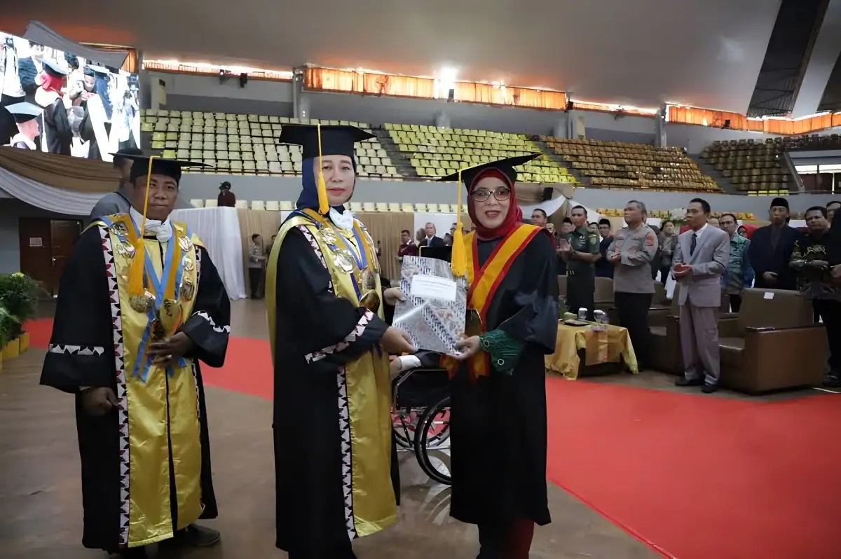 Penobatan Dua Guru Besar Ilmu Hukum oleh Rektor Unila Mereka Dinobatkan sebagai...