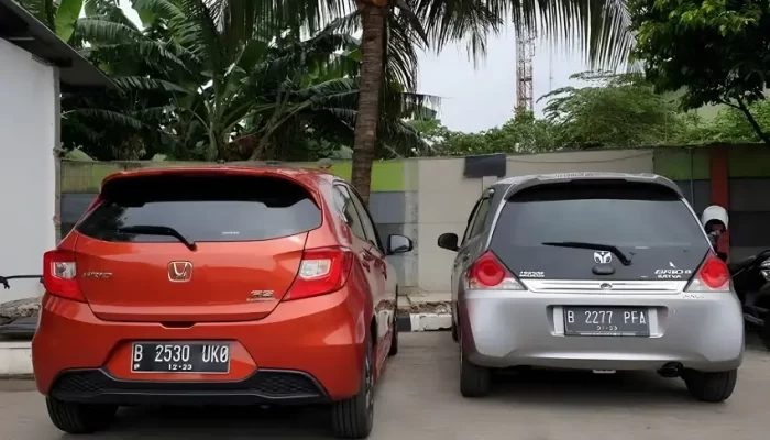 Honda Jazz Lawas vs. Brio Tahun Muda: Perbandingan Hatchback Bekas yang Menarik Perhatian 2 Perbandingan Mobil Bekas Honda Jazz vs Brio, Lihat Dulu Sejarahnya!