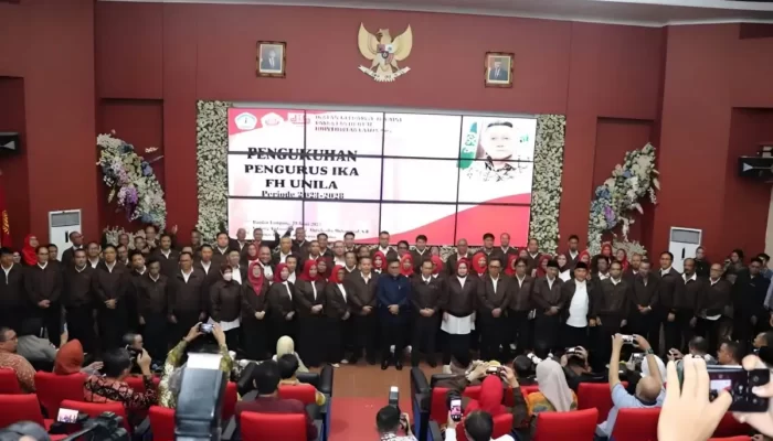 Rektor Mendorong Pengurus IKA FH Unila untuk Membangun Lampung Bersama Alumni