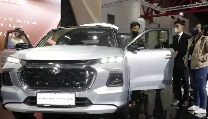 Suzuki Sukses Mengirimkan 26 Unit Grand Vitara Sesuai Pesanan Konsumen 2 Sekilas Tentang Spesifikasi dan Harga Suzuki Grand Vitara