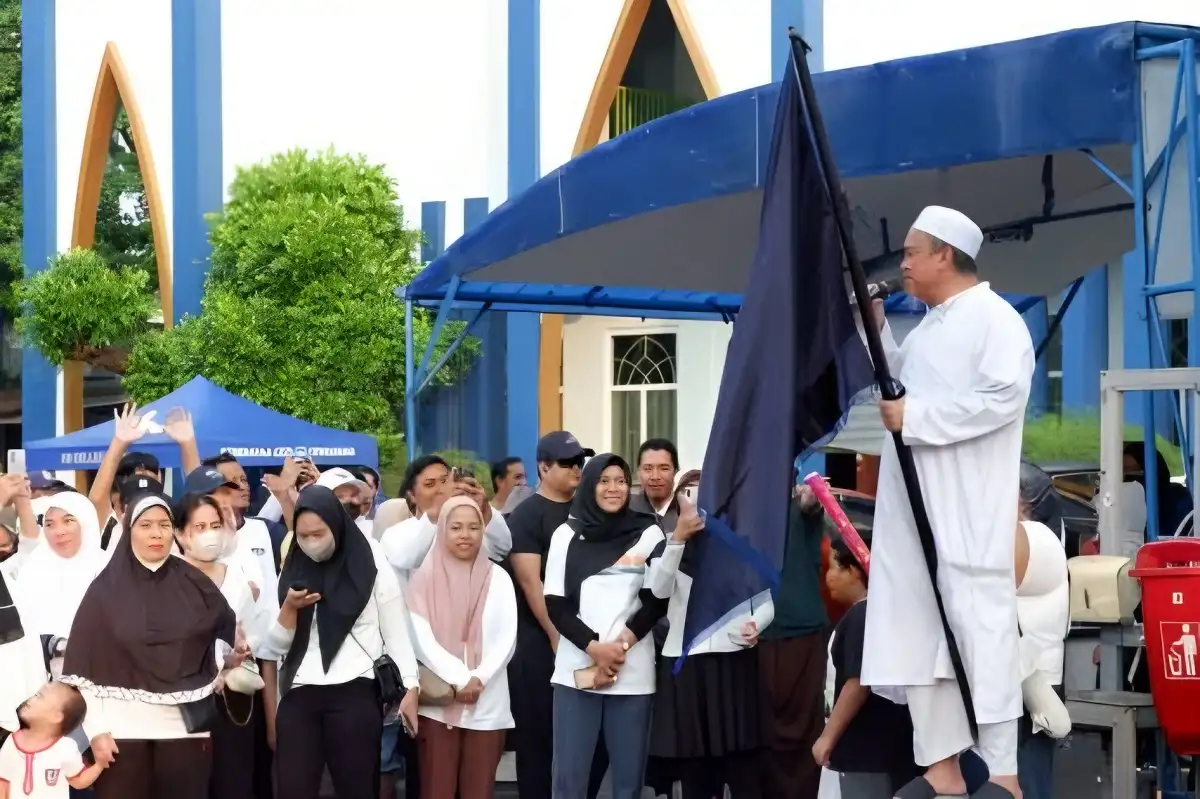 Suksesnya Jalan Sehat dan Khitanan Massal dalam Dies Natalis ke-26 IIB Darmajaya