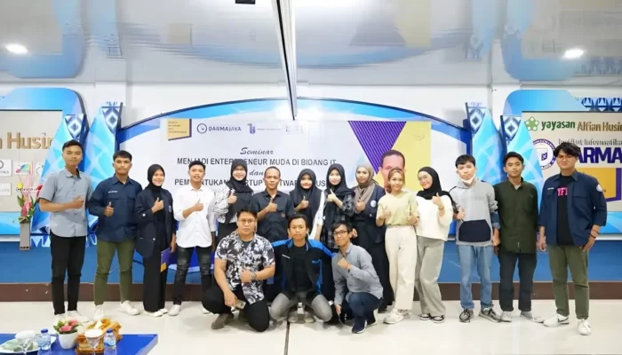 TI IIB Darmajaya Mempersembahkan Seminar tentang Membangun Entrepreneur Muda di Bidang IT dan Membentuk Startup Software dengan Alumni Host IT