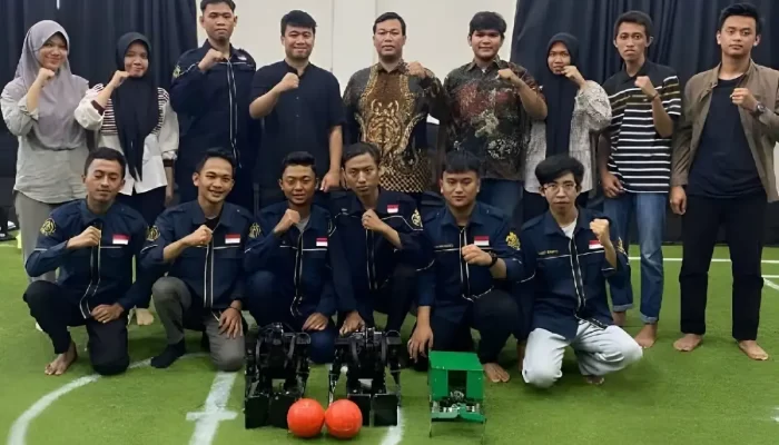 Tim Robotika Universitas Teknokrat Indonesia Meraih Juara Kontes Robot Indonesia Divisi KRSBI-H
