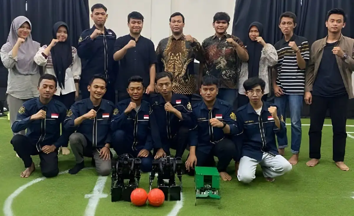 Tim Robotika Universitas Teknokrat Indonesia Meraih Juara Kontes Robot Indonesia Divisi KRSBI-H