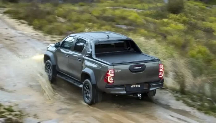 Revolusi Teknologi: Toyota Hilux Memasuki Era Mild Hybrid! 2 Toyota Hilux Akan Dijejali Teknologi Mild Hybrid