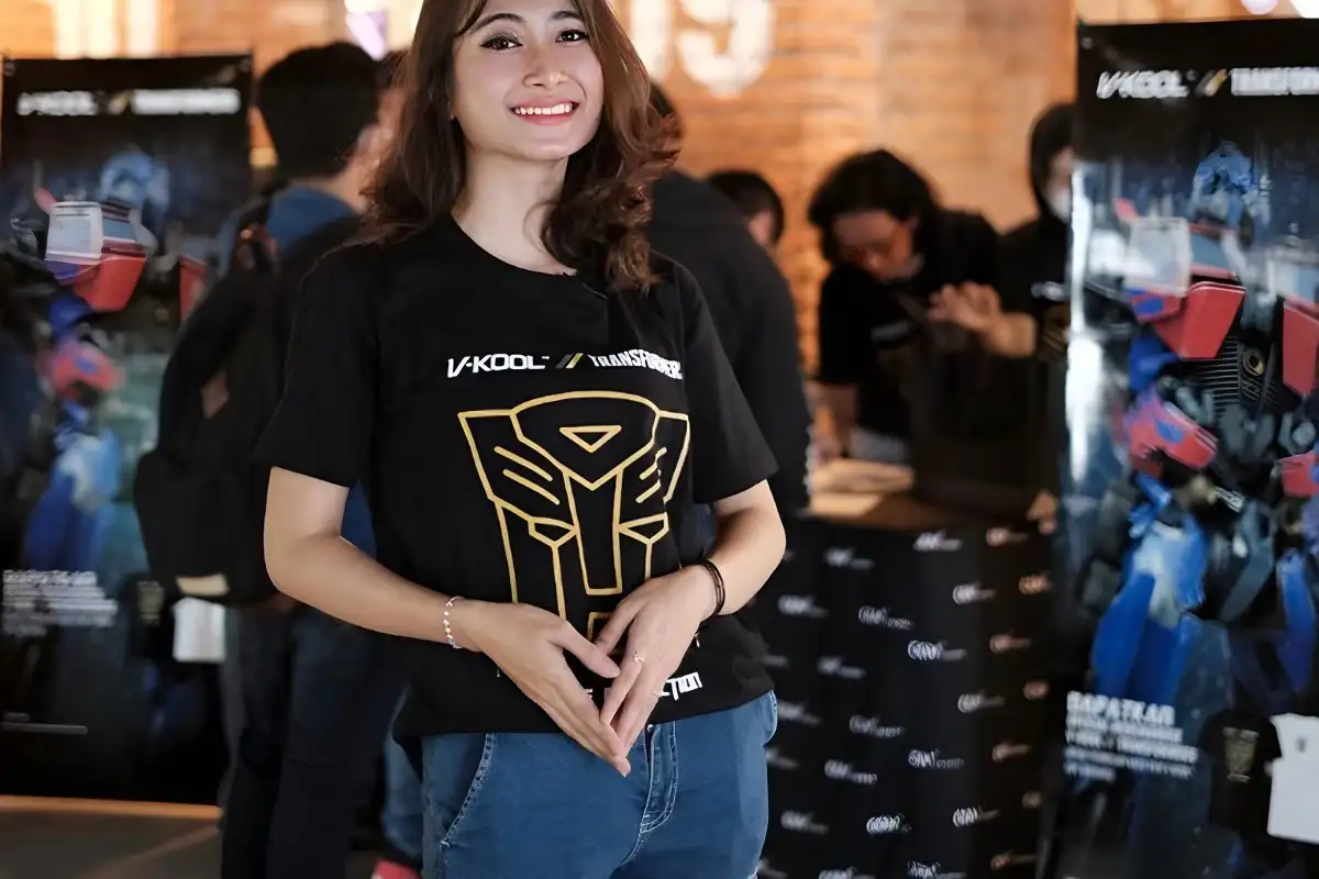 Transformers dan V-KOOL Bersatu untuk Mempesona Konsumen!