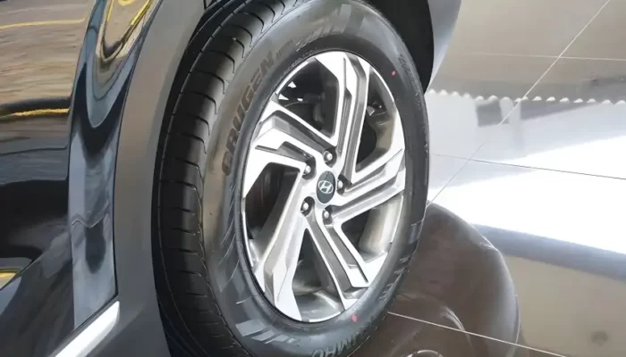 Top 9 Pilihan Merek Ban Mobil Terbaik untuk Kendaraan Anda di Indonesia 2 9 Rekomendasi Merek Ban Mobil Terbaik Di Indonesia