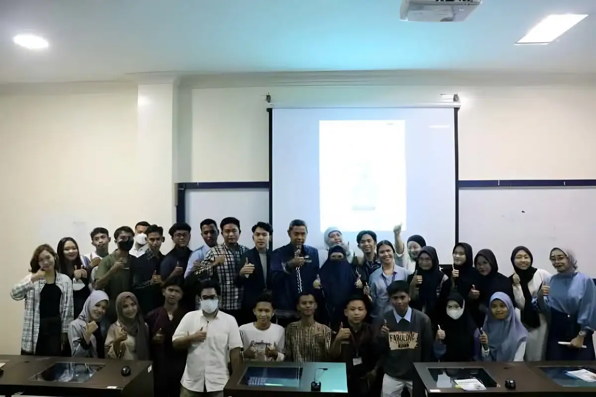 Antusiasme Calon Mahasiswa Baru Membeludak saat Mengikuti Trial Class Prodi Sistem Informasi IIB Darmajaya