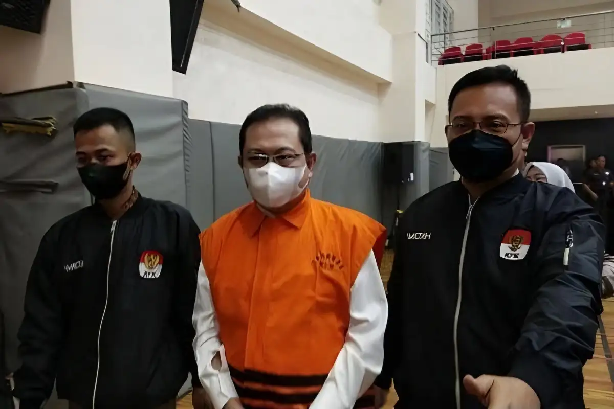 Hasbi Hasan, Sekretaris MA Asal Lampung Ditahan KPK Kekayaannya Mengagumkan, Garasinya Seperti Showroom Mewah!
