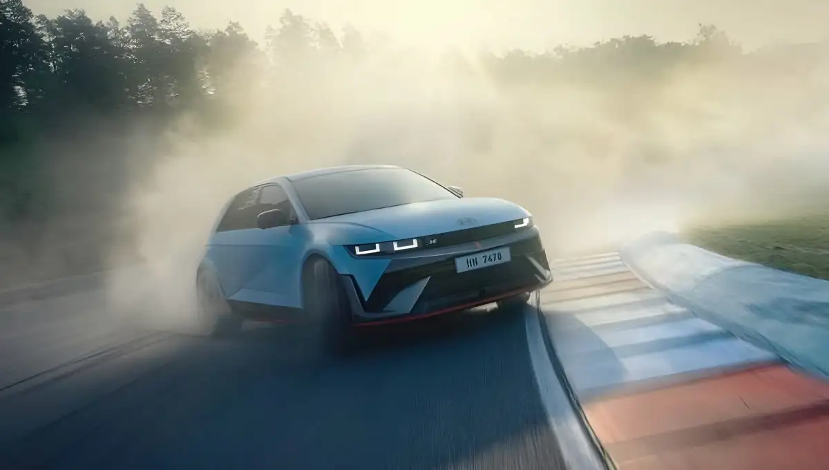 Hyundai Ioniq 5 N Menggelegar dengan Kecepatan Tinggi, Mobil Listrik Terbaru!