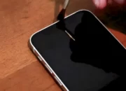 Ini Dia 4 Metode Praktis Membersihkan Speaker Smartphone: Dari Blower hingga Tusuk Gigi!