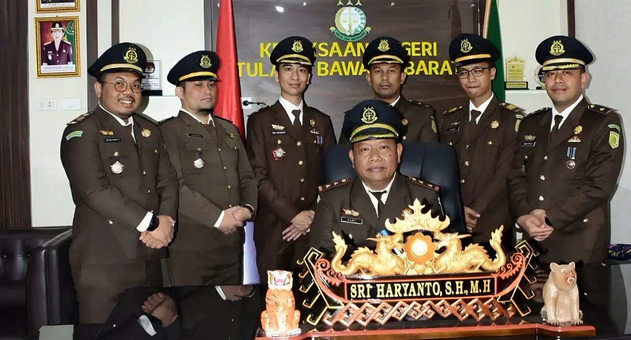 Menggelora di Hari Bakti Adhiyaksa ke-63 Kajari Tulangbawang Barat Memupuk Semangat dan Memperkuat Jiwa Korsa