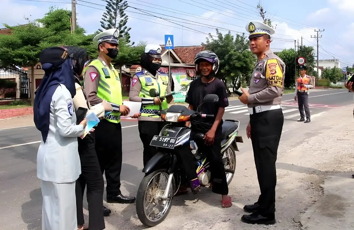 Operasi Patuh 2023 Sukses! Polres Pringsewu Menangani Tiga Kasus Kecelakaan dan Ribuan Pelanggar Lalu Lintas Ditindak