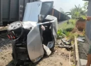 Kecelakaan Maut di Hajimena Natar: Mobil Xenia Tabrakan dengan Kereta, Empat Orang Terluka