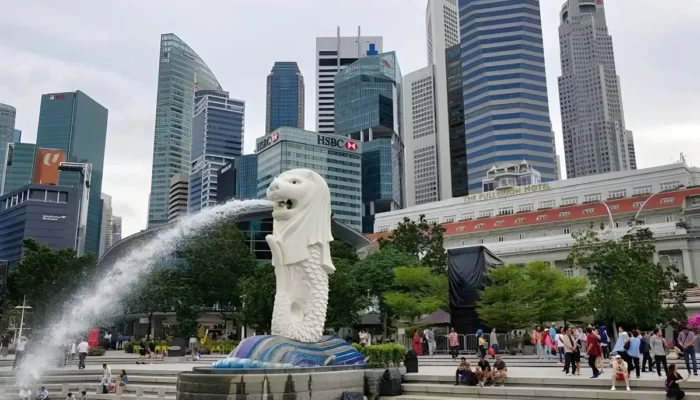 Ratusan Mahasiswa Indonesia Memilih Singapura sebagai Destinasi Karir yang Menjanjikan dalam Menghadapi Tantangan Ekonomi dan Pasar Kerja yang Terbatas