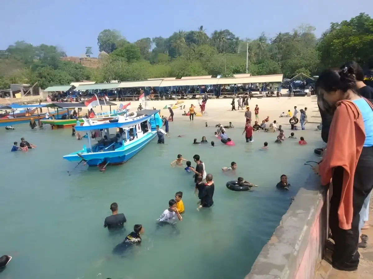 Rekor Lonjakan Pengunjung Wisata di Pesawaran Selama Libur Iduladha