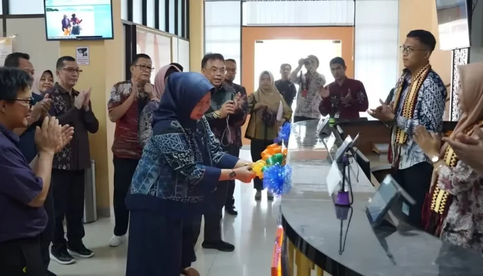 Rektor Unila Mengesahkan Unit Layanan Terpadu dan Ruang Kendali Fisip: Membuka Era Pelayanan Terbaik!
