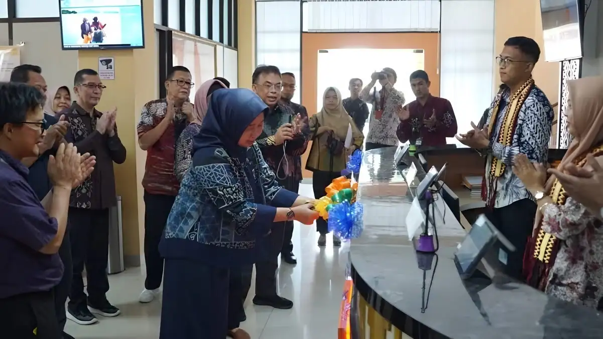 Rektor Unila Mengesahkan Unit Layanan Terpadu dan Ruang Kendali Fisip Membuka Era Pelayanan Terbaik!