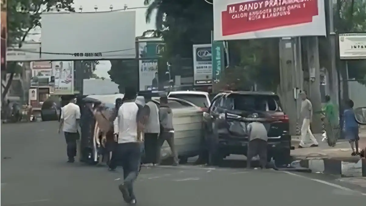 Tragedi di Tanjungkarang Tabrakan Mematikan Angkot dan Fortuner Akibat Balapan Maut, Polisi Ungkap Sopir Angkot Tergiur Alkohol