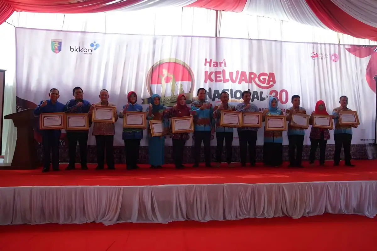 Universitas Malahayati Dianugerahi Penghargaan BKKBN Lampung atas Perhatiannya terhadap Stunting dalam Harganas ke-30