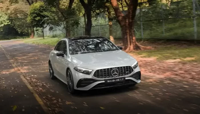 Mercedes-AMG Facelift 2023: Varian Termurah Meluncur di Indonesia! 2 Versi Facelift 2023 Mobil Mercedes-AMG Termurah Di Indonesia Meluncur