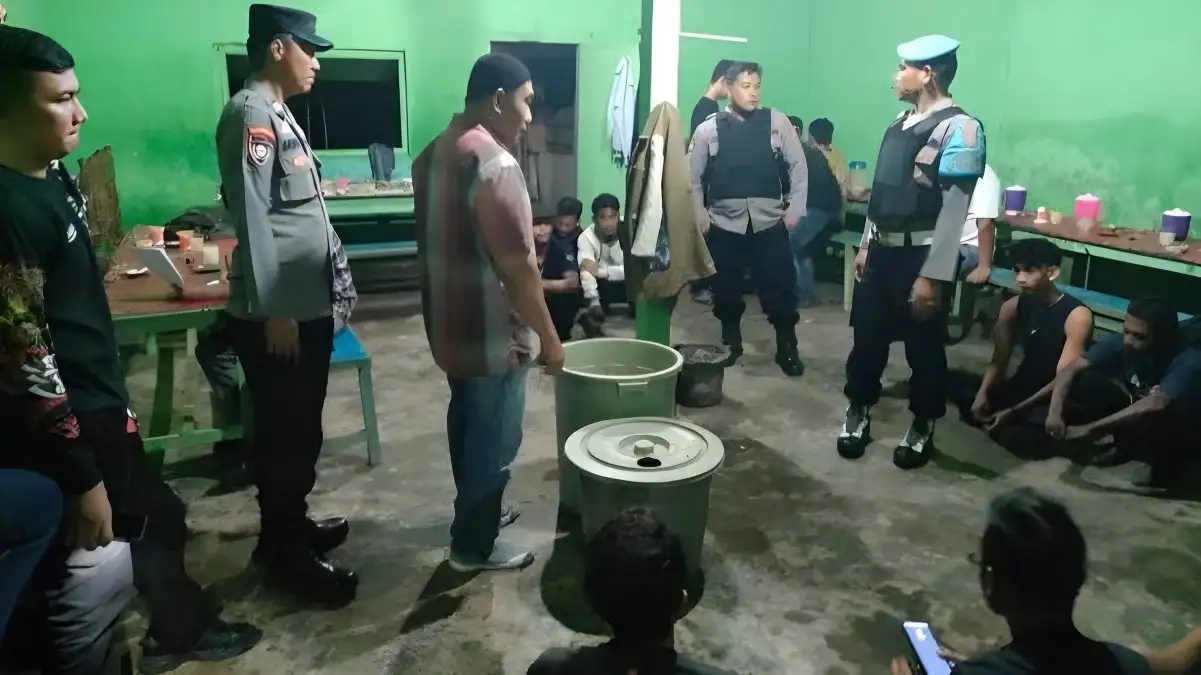 Angka Kriminal Remaja Naik, Polres Pringsewu Razia Lapo Tuak, Ratusan Liter Disita