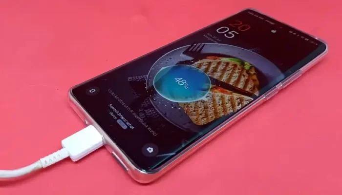 Tips Ampuh Mengatasi Penurunan Baterai Ponsel Android saat Diisi Daya 2 Baterai ponsel Android kamu malah drop saat diisi daya Begini cara mengatasinya