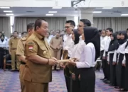 Penyerahan 431 SK PPPK Fungsional Guru dan Teknis Periode 2022 oleh Gubernur Lampung