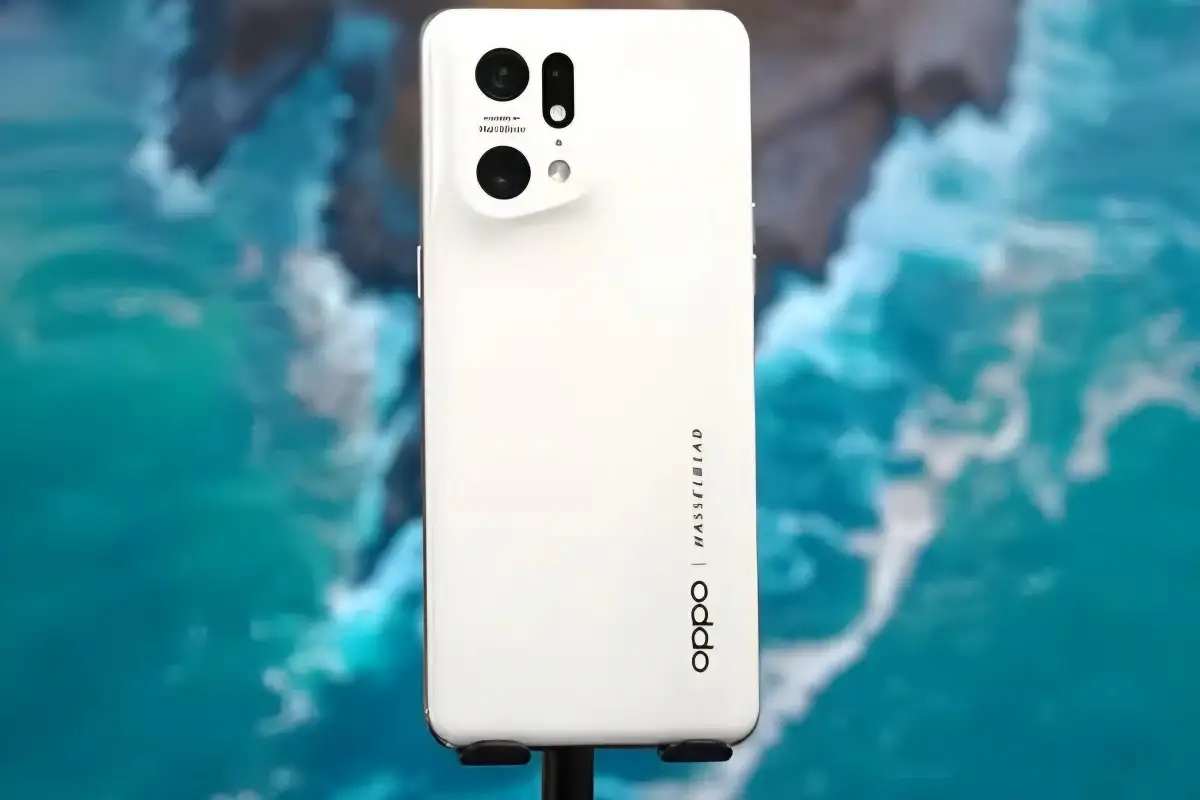 HP OPPO FIND X5 PRO Punya Tampilan yang Elegan Ditambah dengan Fitur Kamera yang Unggul