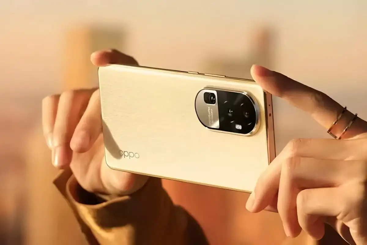 HP OPPO Reno10 Pro Plus 5G Berbekal Pengisian Daya Cepat dan Performa Premium