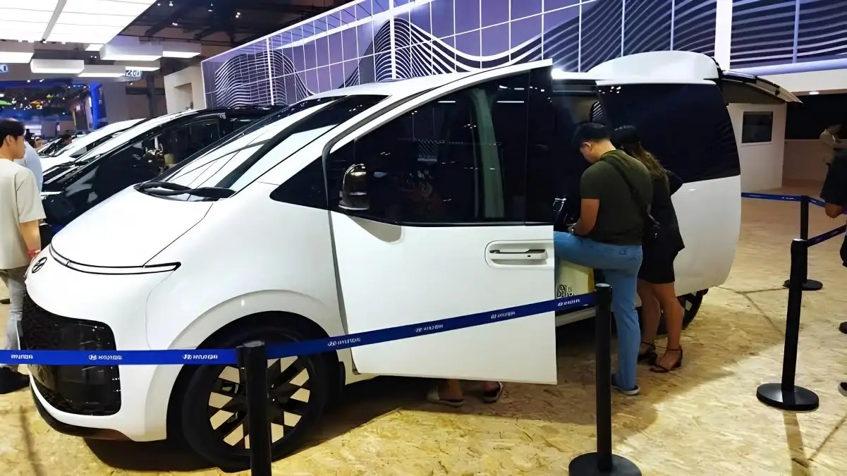 Hyundai Staria Business Garapan Lombardi Muncul Di GIIAS 2023