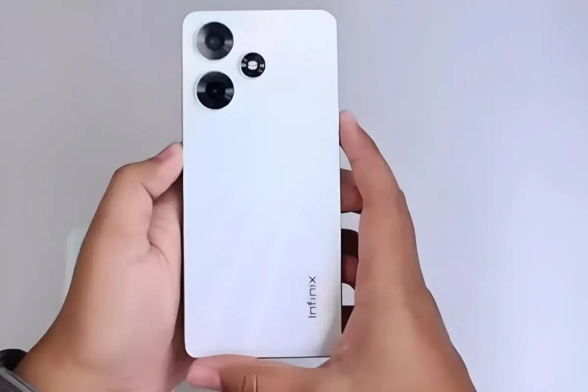 KEREN BANGET! HP Infinix 1 Jutaan Seri Hot Ini Tawarkan RAM 8GB, Layar Lebar Nyaris 7 Inci