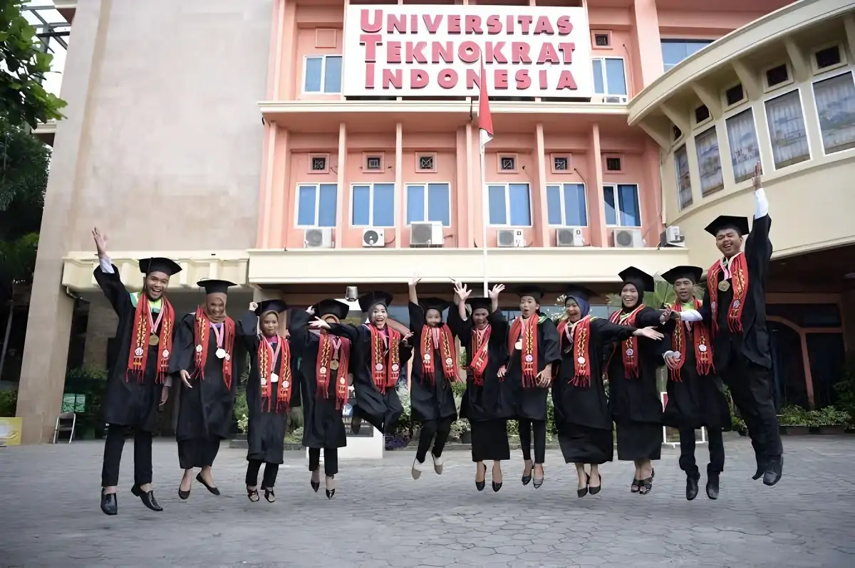 Keren, Universitas Teknokrat Indonesia Raih Peringkat 2 PTS Terbaik Indonesia Versi Unirank