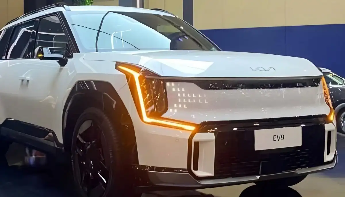 Kia Tidak Pakai Spion Kamera Di EV9 GT-Line Karena Langgar Aturan