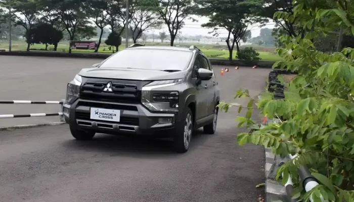 Membara di Puncak Keindahan Kuningan: Petualangan Menggunakan Mitsubishi Xpander Cross Premium CVT 2 Menjelajahi Keindahan Perbukitan Kuningan Dengan Mitsubishi Xpander Cross Premium CVT