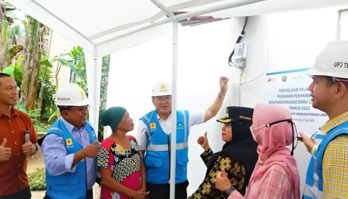 PLN Adil dan Berkah, Sambungkan Listrik Gratis ke 750 Warga Lampung untuk Energi Berkeadilan