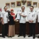 Pemkab Pesisir Barat Serahkan Gedung dan Pagar Hibah ke KPU Pesisir Barat