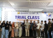 Melacak Kilat: Eksperimen Kelas Percobaan Prodi Sains Data IIB Darmajaya Menggali Harta Data namun Berkelimpahan Minim Informasi