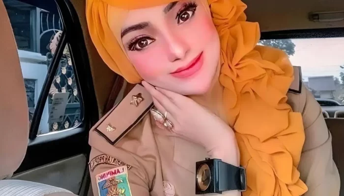 Rekam Jejak Viral: Transformasi Menakjubkan Yuni Jasmine, PNS Lampung yang Berdagu Lancip Menjadi Boneka Barbie Sensasi Medsos